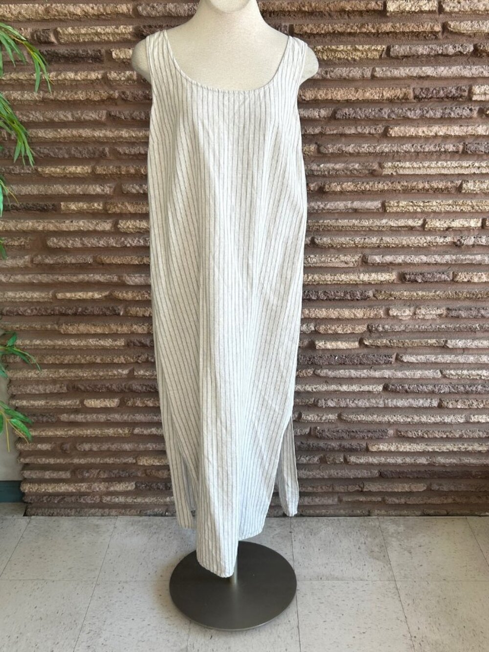Venezia Sleeveless Shift Maxi Dress Green Striped Linen Blend Size 14/16 - Picture 9 of 9